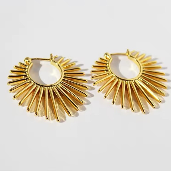 Anthropologie Gold Sunburst Hoop Earrings - Picture 1 of 12